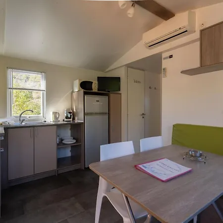 Mobil-home 6 Personnes *